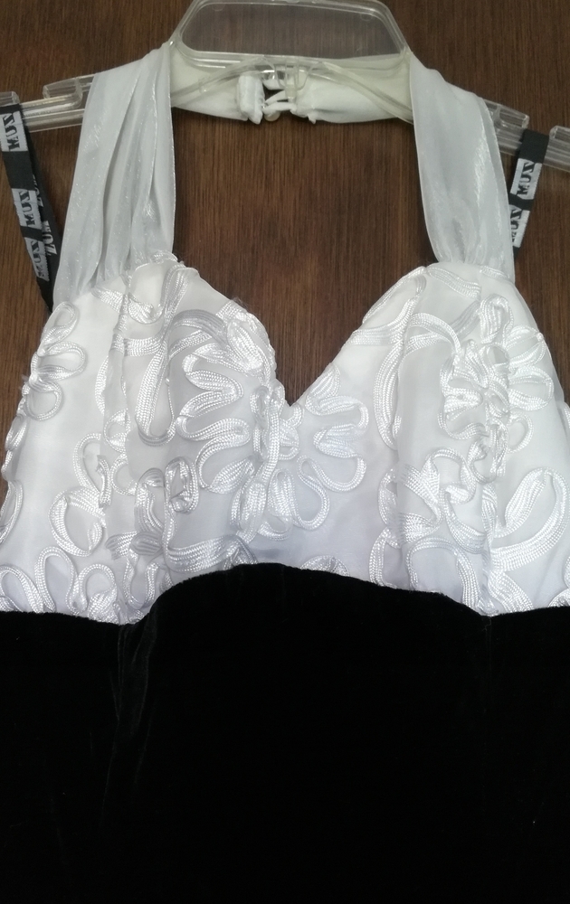 Black white embroidered velvet formal party dress